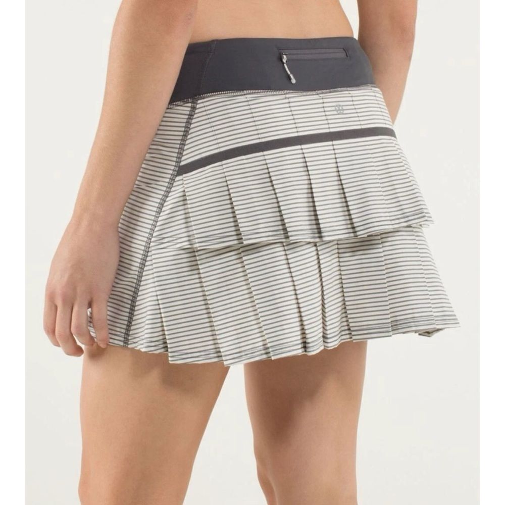 Lululemon Run Pace Setter Skirt Side 6 in Hyper Stripe Angel Wing